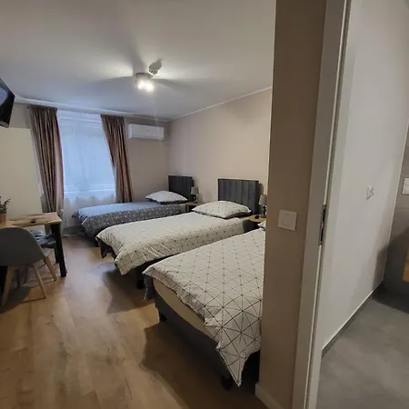 Goscinne Karpacka 17 Prywatne Lazienki Parking Готель *