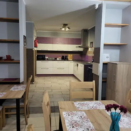 Hotel Goscinne Karpacka 17 Prywatne Lazienki Parking *