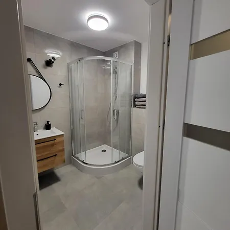 Hotel Goscinne Karpacka 17 Prywatne Lazienki Parking Hlivice
