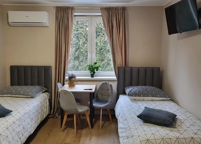 Goscinne Karpacka 17 Prywatne Lazienki Parking Hotel