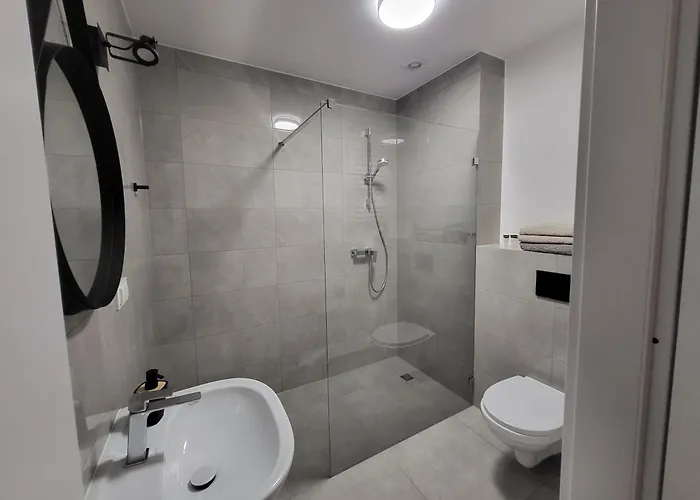 Goscinne Karpacka 17 Prywatne Lazienki Parking