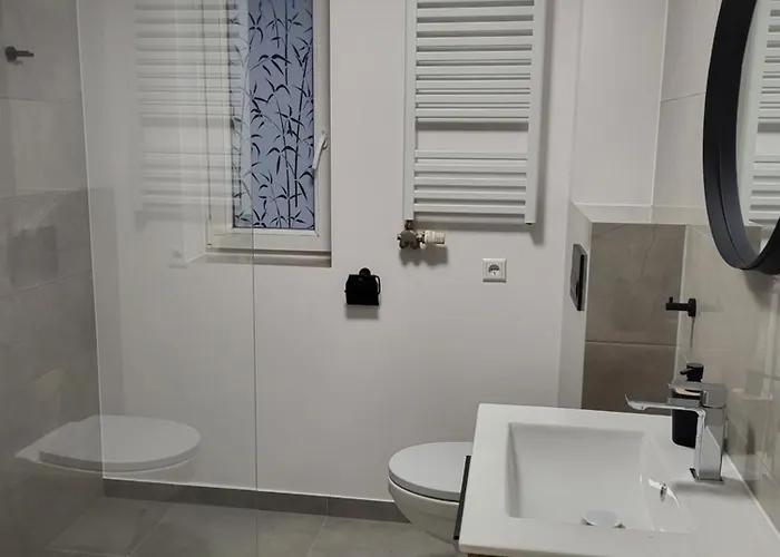 Goscinne Karpacka 17 Prywatne Lazienki Parking Hotel